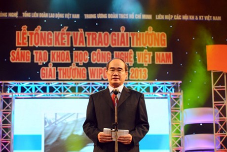 Chủ tịch Ủy ban Trung ương MTTQ Việt Nam Nguyễn Thiện Nhân phát biểu tại lễ trao giải.